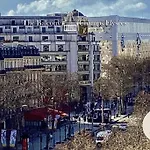 The Balcony Avenue Champs-Elysées